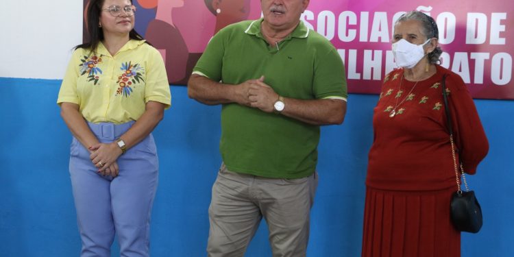 Prefeitura de Patos entrega reforma da sede da Associação de Apoio a Mulher Patoense