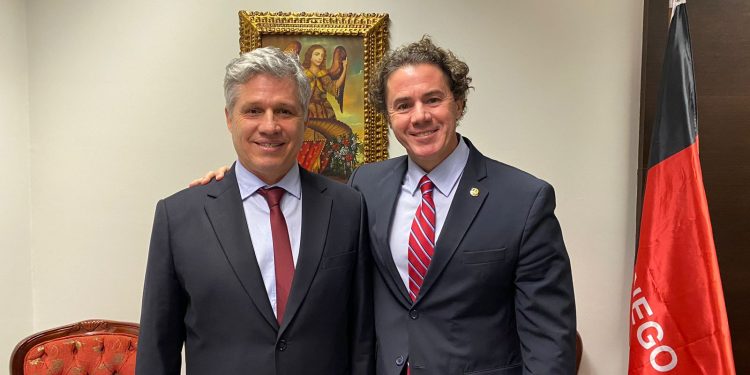 Veneziano recebe Ministro do Desenvolvimento Agrário para tratar de demandas da Paraíba