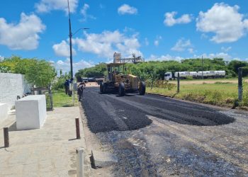 Prefeitura de Cabedelo inicia asfaltamento das ruas principais da Praia de Miramar