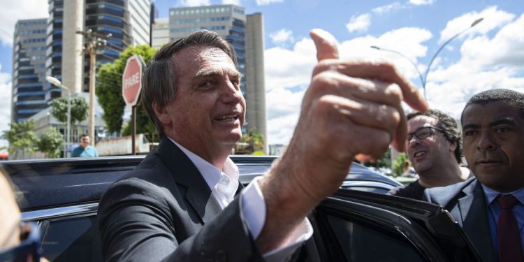 Em depoimento à PF, Bolsonaro diz que post com fake news foi acidental