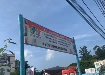 Quatro crianças são mortas em ataque a creche em Blumenau