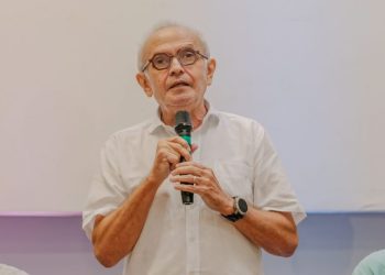 Cícero Lucena anuncia pagamento do piso da Enfermagem em João Pessoa