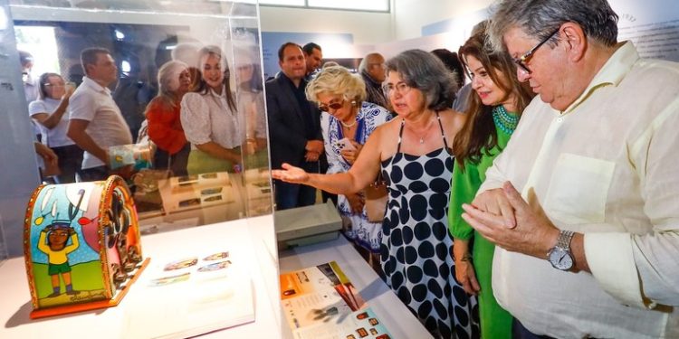 João Azevêdo inaugura Museu do Rádio Paraibano