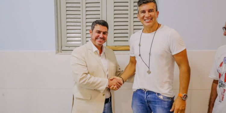 Vereador Carlão fica no cargo de presidente interino da CMJP até semana que vem