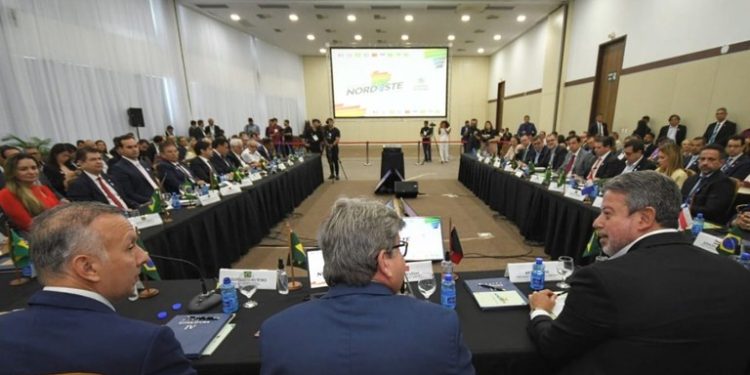 João Azevêdo defende reforma tributária justa e que reduza as desigualdades regionais