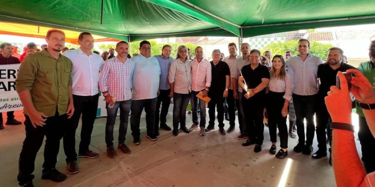 Adriano acompanha governador João em inaugurações de obras na região do Cariri