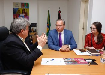 Governador apresenta potencialidades da Paraíba e pleiteia atração de investimentos com embaixador do Azerbaijão