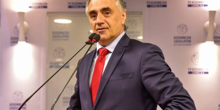 Luciano Cartaxo apresenta projeto para combater a violência nas escolas paraibanas