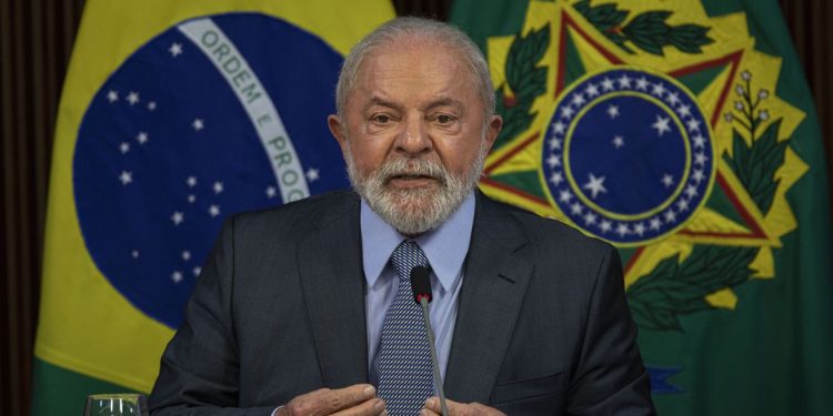Retomada de programas e revisão de medidas marcam 100 dias de governo Lula