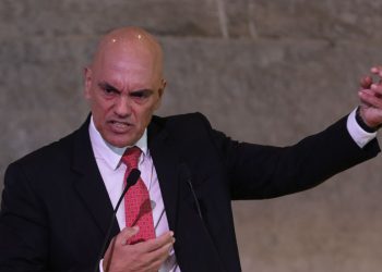 Moraes manda PF marcar depoimento de Bolsonaro sobre atos golpistas