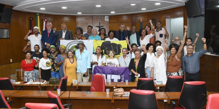 Observatório Paraibano Antirracista é lançado em sessão na CMJP