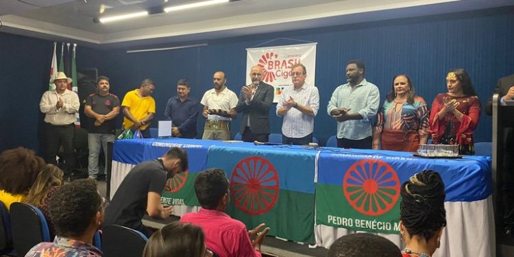 Governo do Estado anuncia construção de casas para Povos Ciganos na região de Sousa