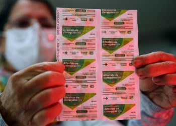 Juiz condena defensores de kit covid a pagar R$ 55 mi em indenização