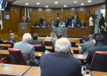 CMJP aprova proibição de coleiras eletrificadas em animais