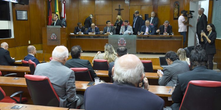 CMJP aprova proibição de coleiras eletrificadas em animais