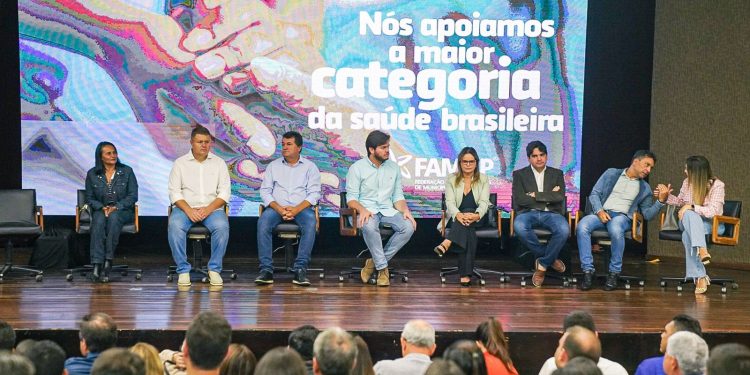 Murilo diz que irá lutar por ações que garantam pagamento do piso da Enfermagem