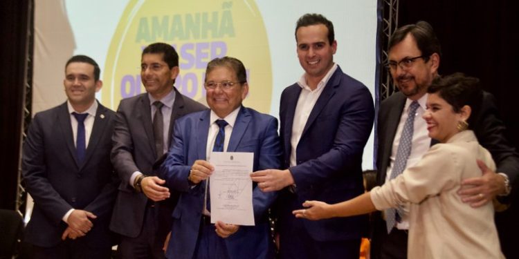 Vice-governador abre 10ª Conferência Estadual de Saúde com assinatura do Pacto Nacional pela Consciência Vacinal