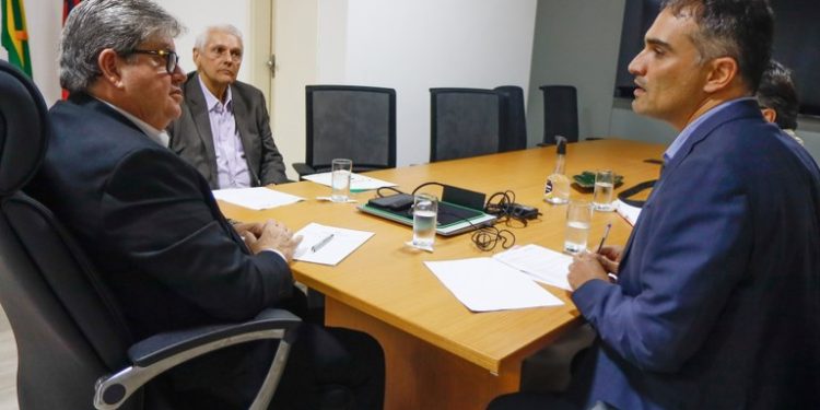 João Azevêdo se reúne com Banco Mundial e celebra cumprimento de meta de investimentos do programa PB Rural Sustentável