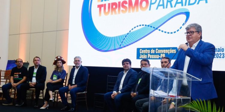 João participa de abertura da Expo Turismo Paraíba e destaca investimentos para fortalecer segmento em todas as regiões do estado