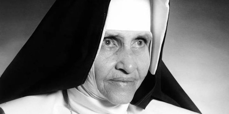 Nome de irmã Dulce é incluído no Livro de Heróis e Heroínas da Pátria