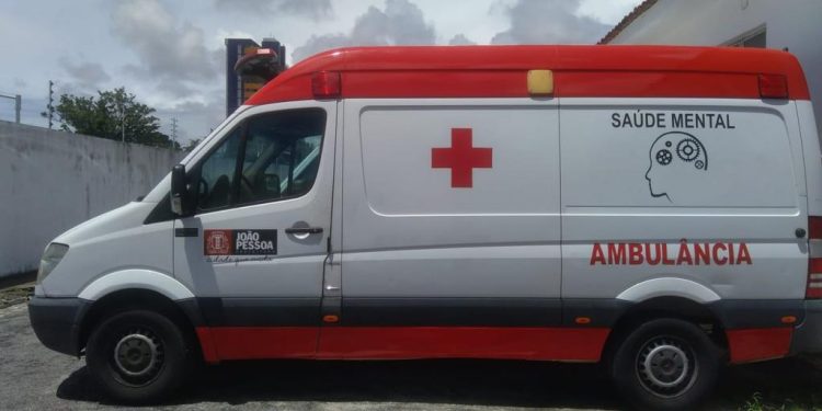 Prefeitura dispõe de ambulância exclusiva para transporte de pacientes em tratamento mental