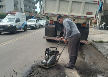 Prefeitura de Cajazeiras recupera pavimentação asfáltica de várias ruas