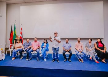 Cícero Lucena libera crédito para padronização das barracas de ambulantes em eventos de João Pessoa