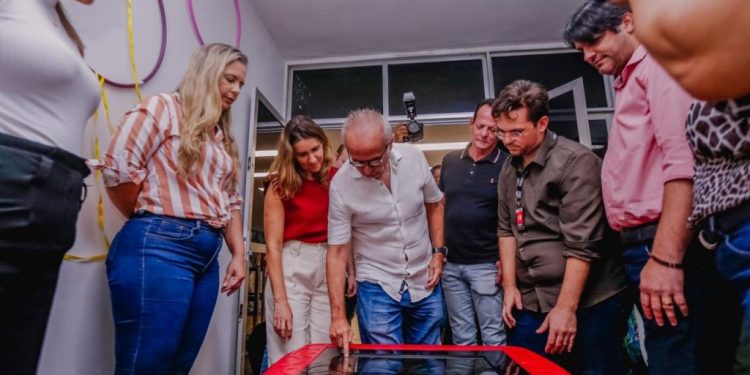 Cícero Lucena visita a EducaMais Expo 2023, que apresenta projetos inovadores da educação municipal