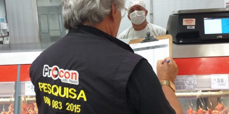 Procon-JP registra diferença de R$ 45 no preço da carne em pesquisa realizada nos supermercados