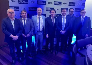 Veneziano representa Senado em evento da Construção Civil em Brasília e ressalta novos investimentos governamentais para o setor no Brasil