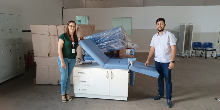 Prefeitura de Campina Grande adquire mesas e focos ginecológicos