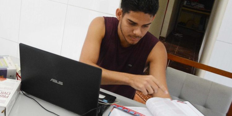 Inscrições para o programa ‘Apoio Universitário’ se encerram na próxima quarta-feira