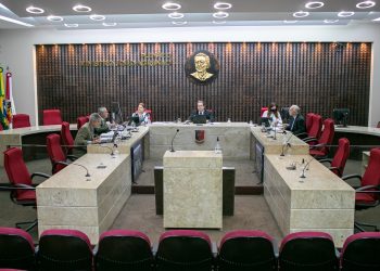 Entrega de documentos até então faltosos livra ex-prefeito de Aroeiras do débito de R$ 74 mil