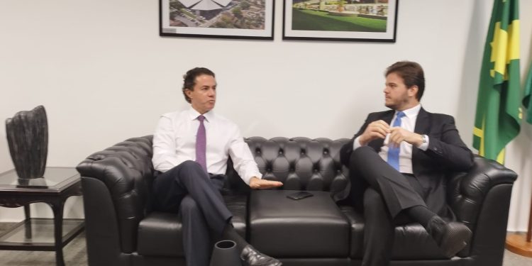 EXCLUSIVO: Bruno se reúne com Veneziano e fala de disposição para aliança com o senador