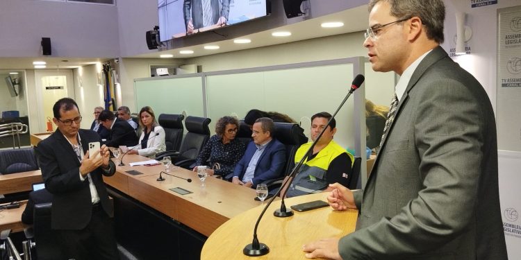 ALPB instala Frente Parlamentar de Mobilidade Urbana e celebra “Maio Amarelo”