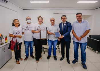 Cícero sanciona Lei Gael de Carvalho que inclui o ecocardiograma fetal no rol de exames obrigatórios