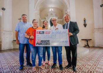 Cícero Lucena libera recursos para o trabalho social da Artyoga