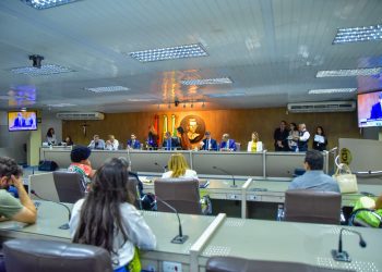 ALPB debate LDO 2024 durante audiência pública itinerante em Campina Grande