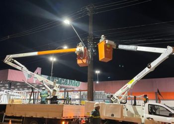 Seinfra instala lâmpadas de LED no trecho onde será iniciada obra do viaduto de Água Fria