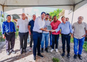 Leo Bezerra autoriza obras de pavimentação e urbanização no bairro de Oitizeiro
