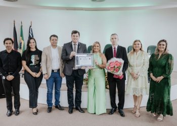 ALPB celebra Dia Internacional da Enfermagem e concede cidadania paraibana à enfermeira Mariluce de Sá