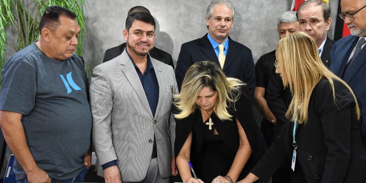 Posse de Raíssa Lacerda aumenta a representatividade feminina na Câmara de João Pessoa