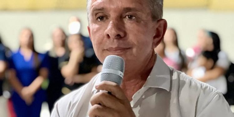 Nabor Wanderley faz mistério sobre disputa pela reeleição em Patos