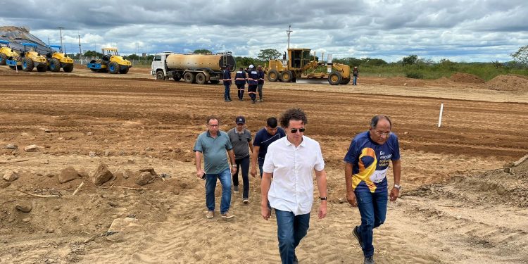 Veneziano confirma que primeiro viaduto da duplicação da BR 230, em Campina Grande, será inaugurado em novembro