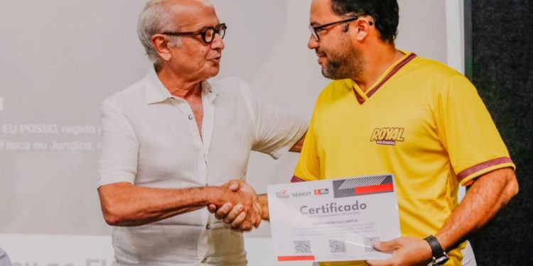Prefeitura de João Pessoa entrega mais 86 certificados a empreendedores contemplados pelo ‘Eu Posso’