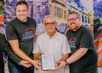 Cícero Lucena assina ordem de serviço para reforma de nova sede do Procon-JP
