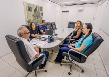 Cícero recebe representante da FAO em trabalho para aperfeiçoamento dos equipamentos de segurança alimentar