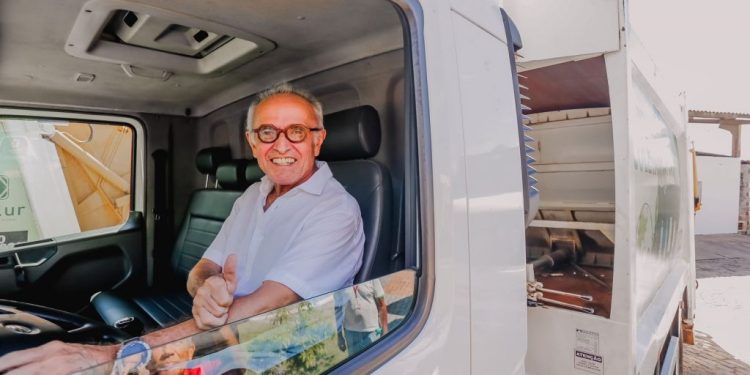 Cícero Lucena amplia Programa Municipal de Coleta Seletiva