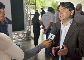 Projeto de Murilo Galdino que aumenta segurança de idosos contra golpes bancários é destaque na mídia