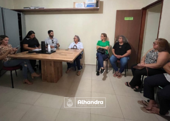 Em Alhandra: Reunião é realizada para definir ações municipais após criação do Conselho Municipal do Direito do Idoso